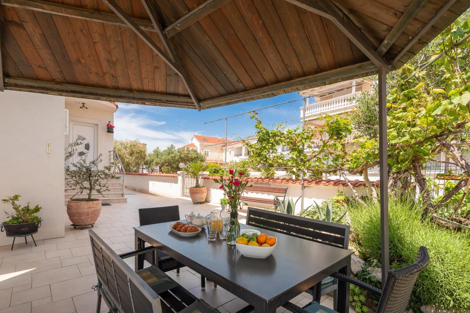 Sea View Apartments Tihi II Vodice Ngoại thất bức ảnh